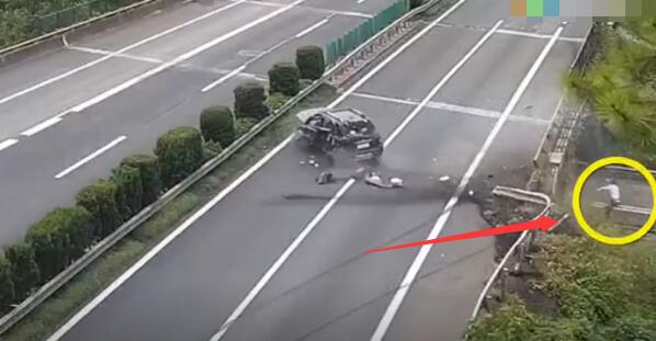 报废汽车.jpg